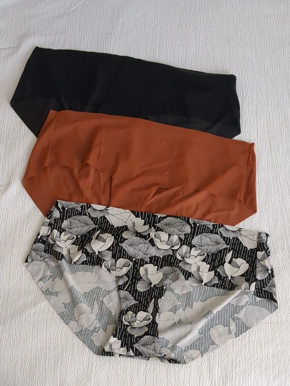 Auden 3-Pack Women's Seamless Hipster Panties — Black, Rust, Floral
